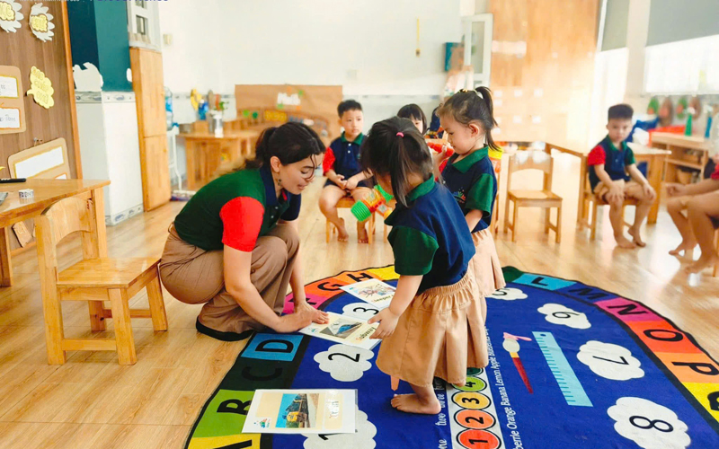 1:1 early intervention session
